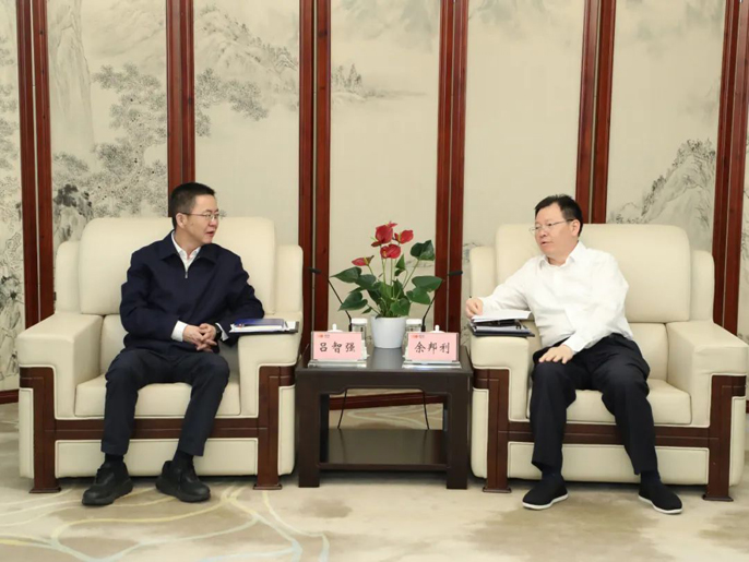 吕智强一行拜访国投集团董事、总经理、党组副书记余邦利